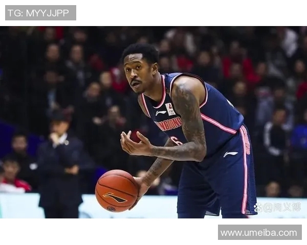 马尚布鲁克斯：从NBA到CBA的传奇旅程与篮球梦想的追寻